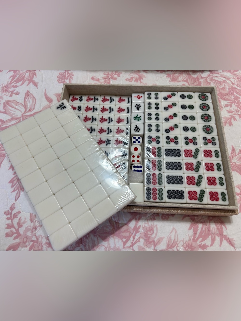 Mark & Graham CHINESE Mahjong Tile Set Raffia Natural – NEW Unopened- 144 tiles